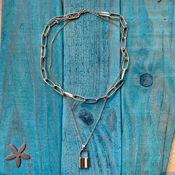 NWOT Double Chain Exaggerated Gold Color Lock Necklace - Picture 3 of 8